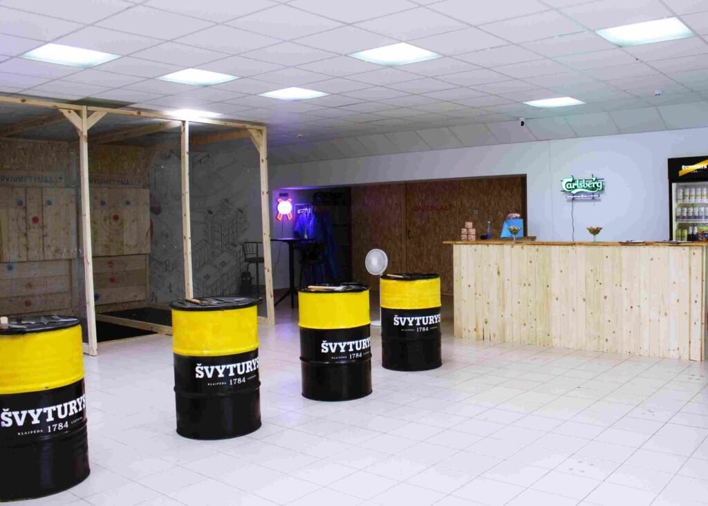 Shared lounge in Kaunas next to the axe throwing area